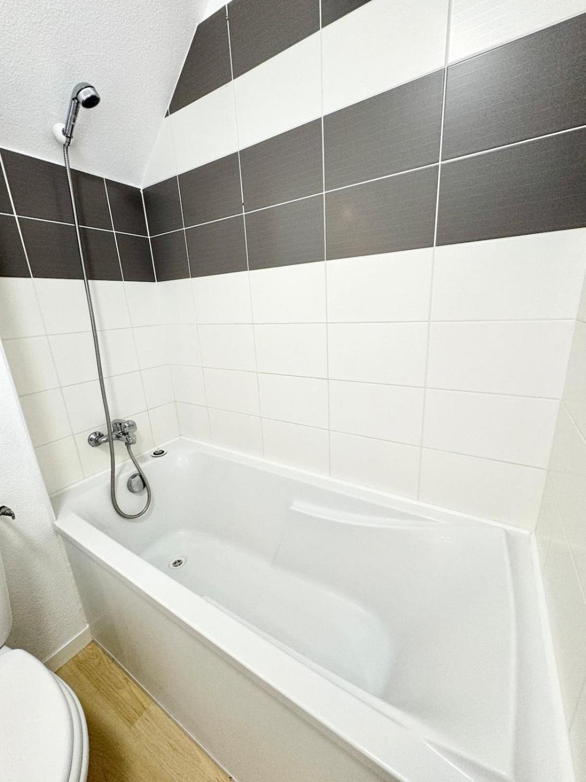Maisonnette Tout Confort - Golf - Piscine Queven Exterior photo